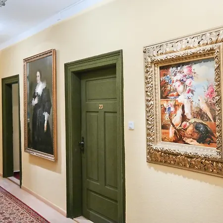 Ξενοδοχείο Glas 3*